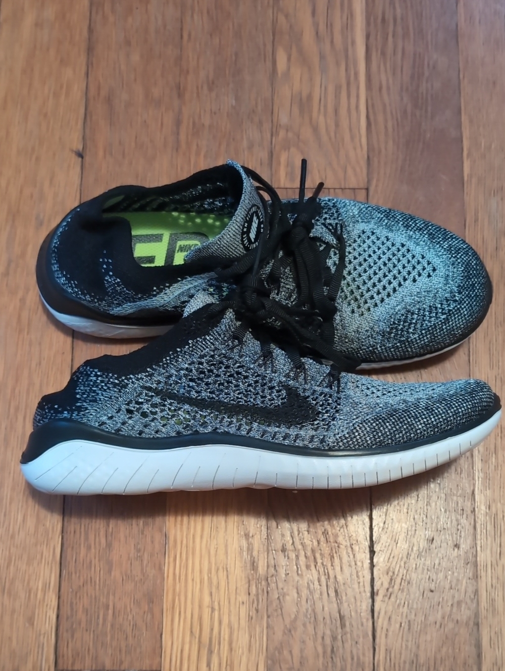 NIKE FREE RN FLYKNIT WOMEN SNEAKERS SIZE 6.5 BRAND NEW
